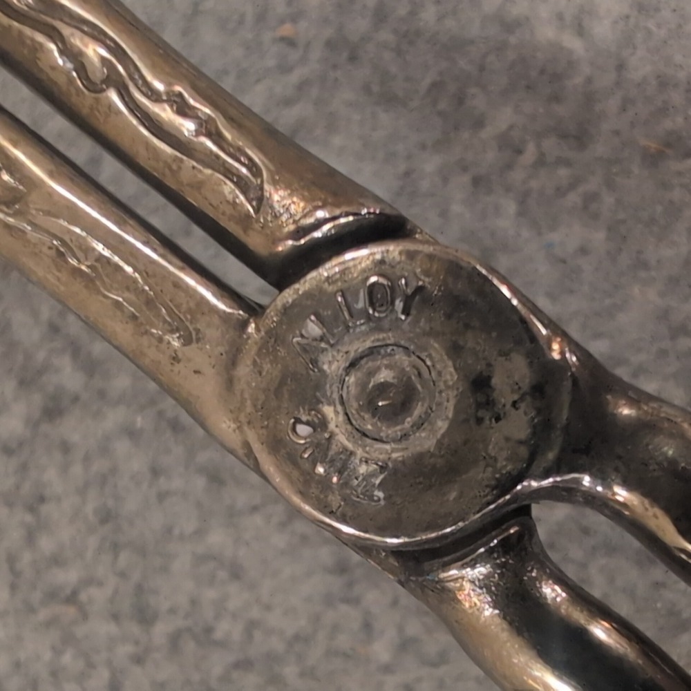 Vintage Silverplate Zinc Alloy Pastry Tongs Ornate Scroll Engraved Server - Picture 7 of 8